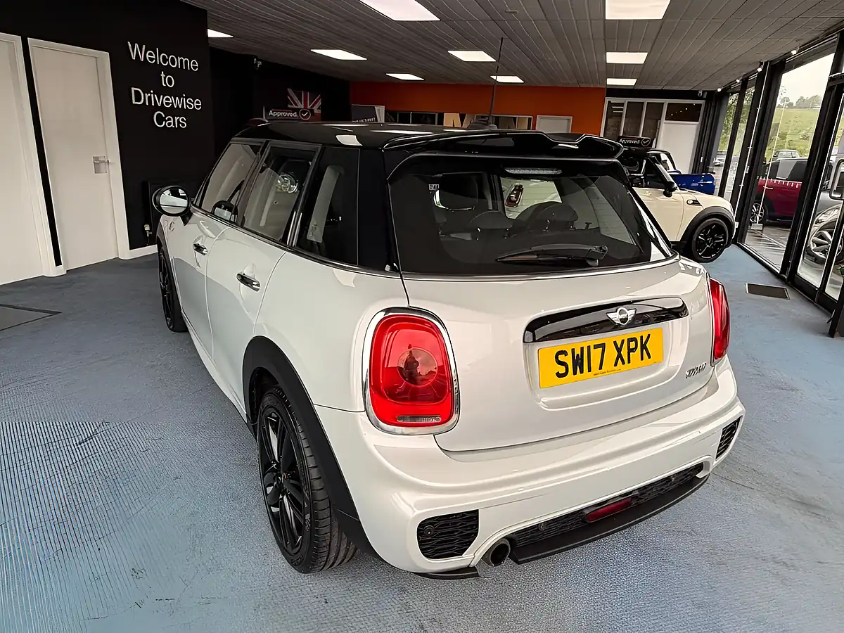Used 2017 MINI Hatch Cooper Silver - Interior and Exterior details 14