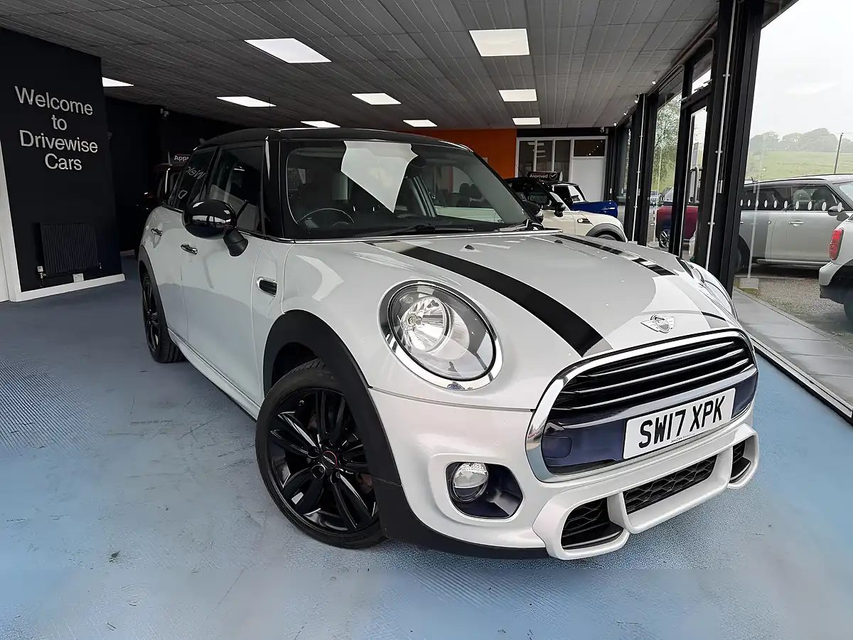 Used 2017 MINI Hatch Cooper Silver - Interior and Exterior details 2