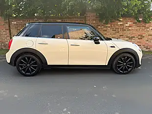 Used 2017 MINI Hatch Cooper White - Interior and Exterior details 12