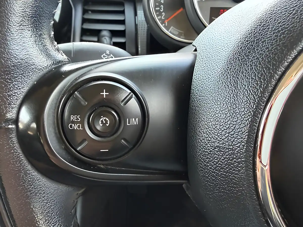 Used 2017 MINI Hatch Cooper White - Interior and Exterior details 16