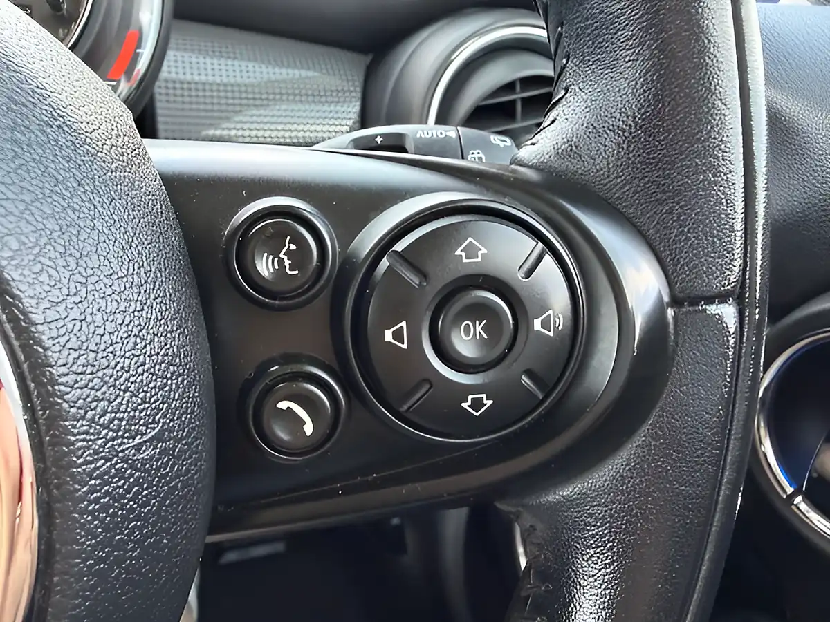 Used 2017 MINI Hatch Cooper White - Interior and Exterior details 20