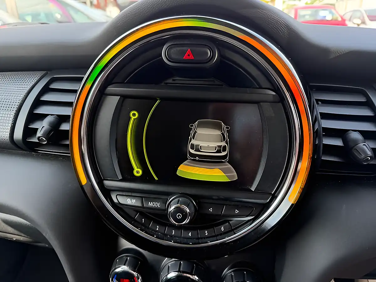 Used 2017 MINI Hatch Cooper White - Interior and Exterior details 6