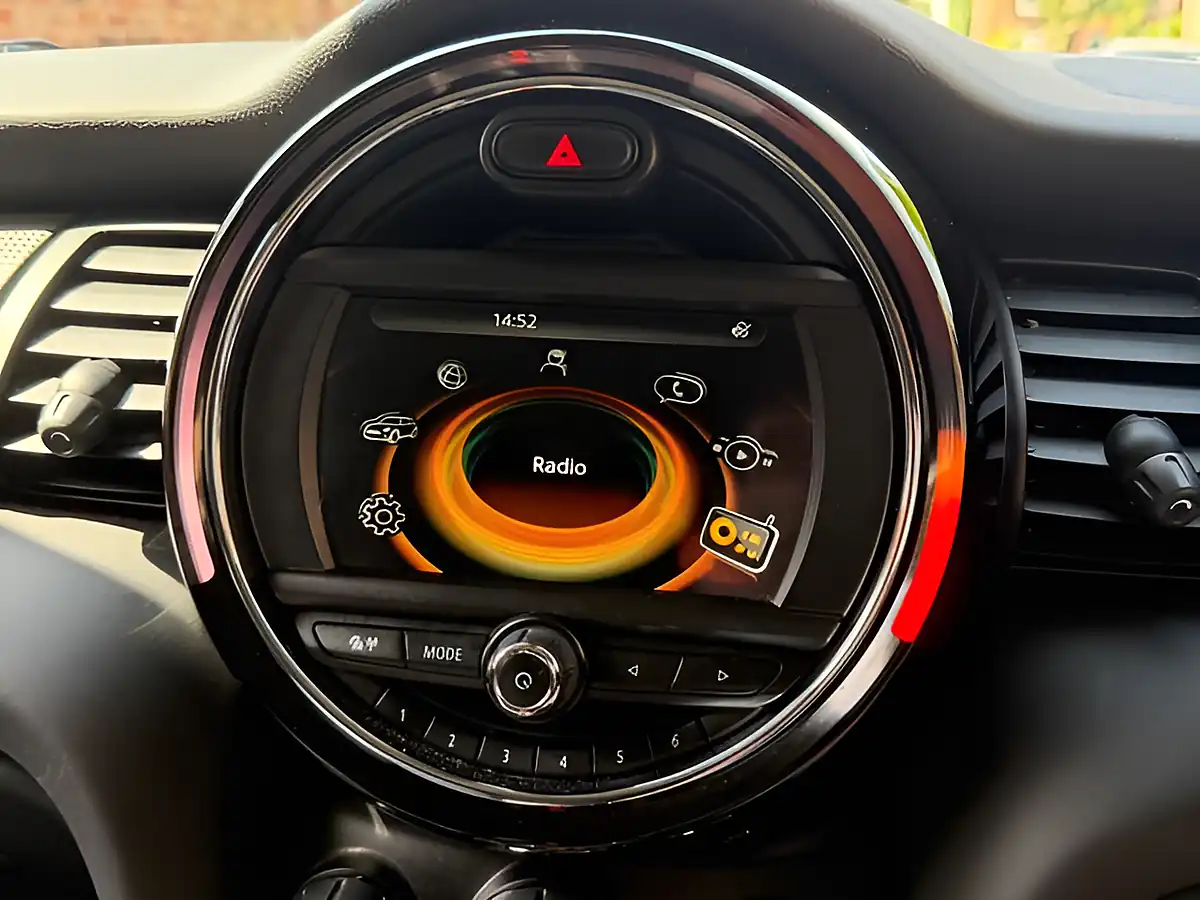 Used 2017 MINI Hatch Cooper White - Interior and Exterior details 7