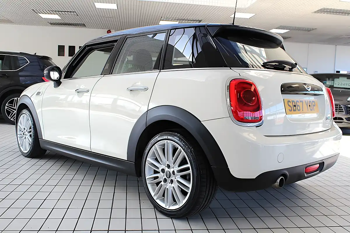 Used 2017 MINI Hatch Cooper White - Interior and Exterior details 17