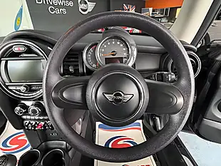 Used 2017 MINI Hatch One Black - Interior and Exterior details 11