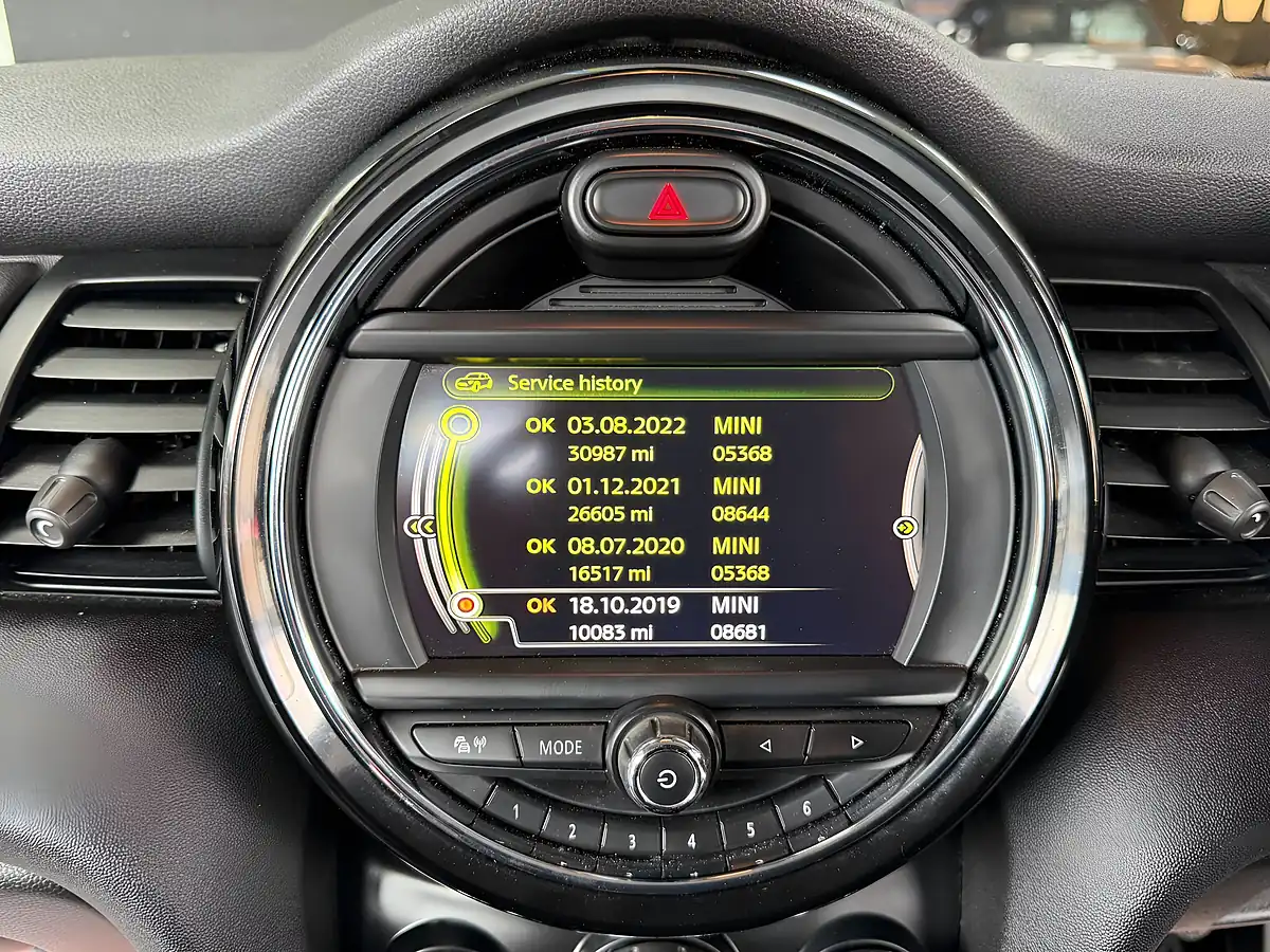 Used 2017 MINI Hatch One Black - Interior and Exterior details 12