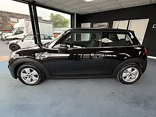 Used 2017 MINI Hatch One Black - Interior and Exterior details 6