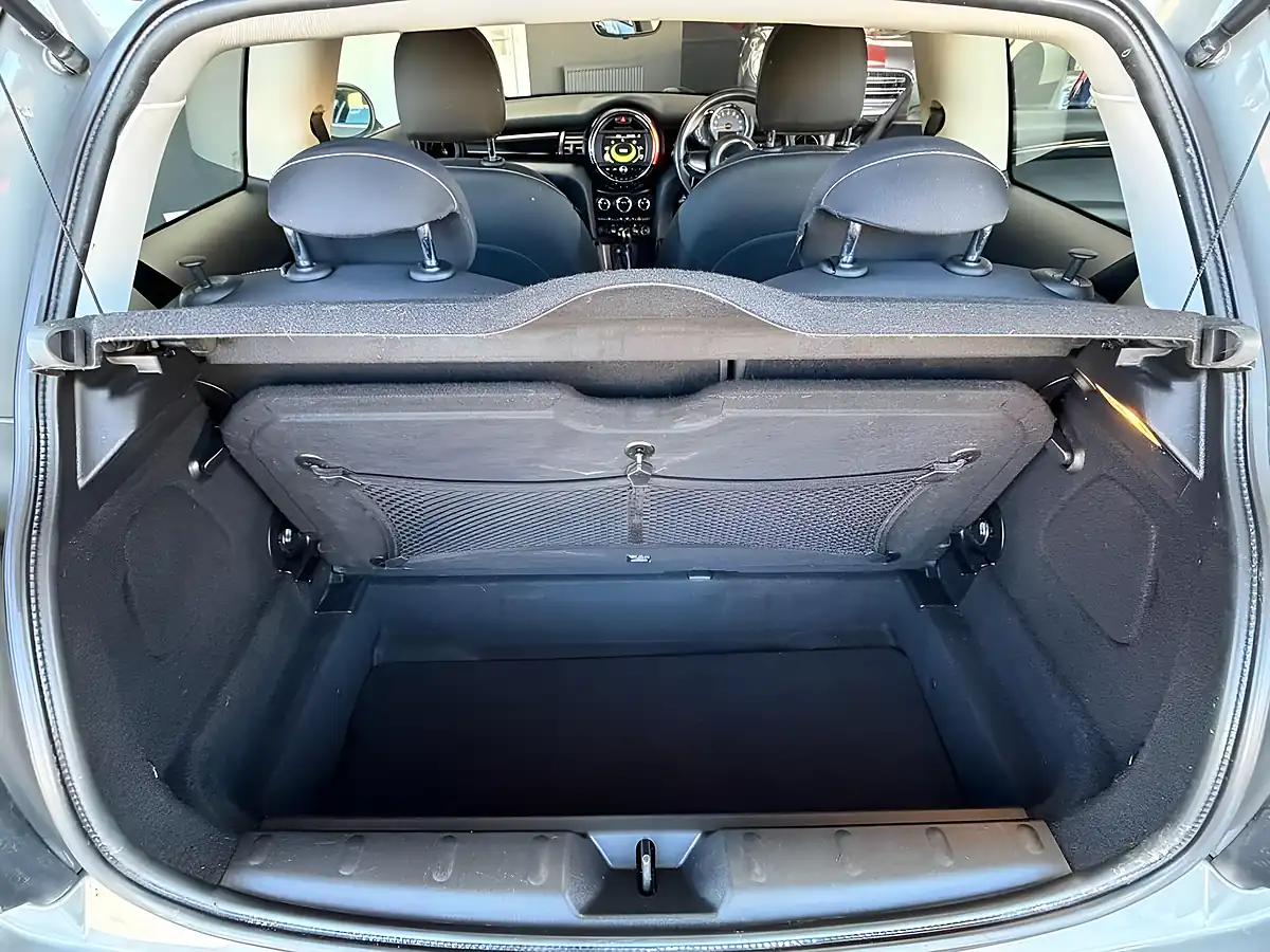 Used 2017 MINI Hatch One Grey - Interior and Exterior details 10
