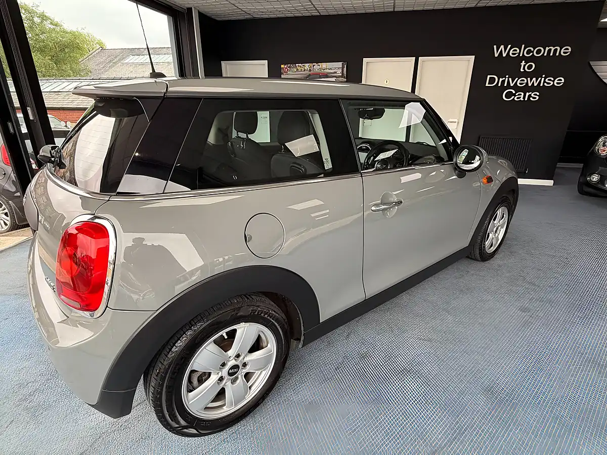 Used 2017 MINI Hatch One Grey - Interior and Exterior details 11