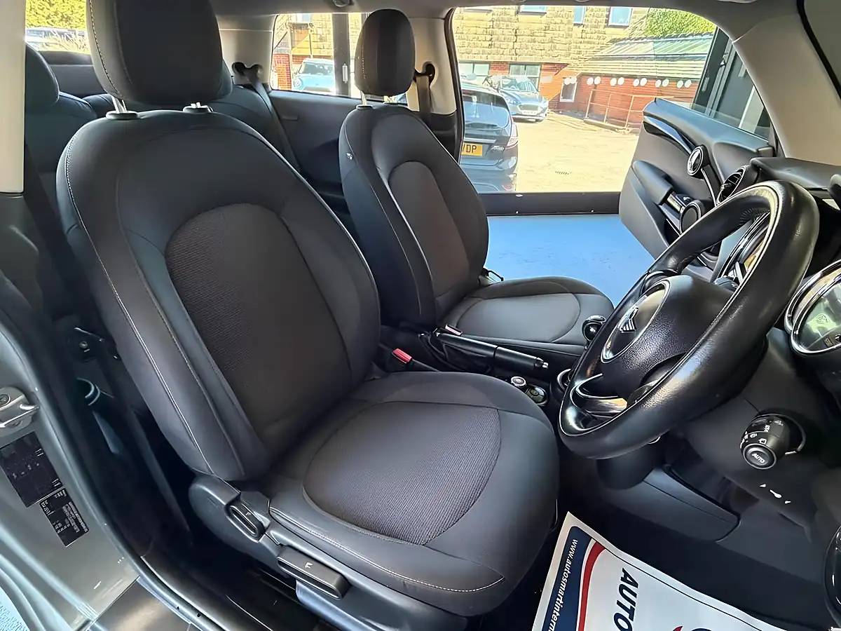 Used 2017 MINI Hatch One Grey - Interior and Exterior details 12