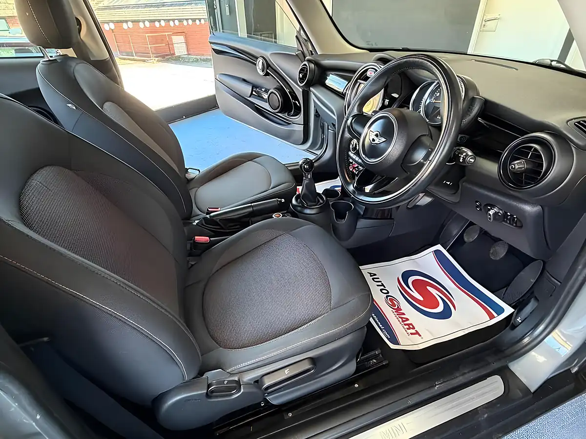 Used 2017 MINI Hatch One Grey - Interior and Exterior details 13