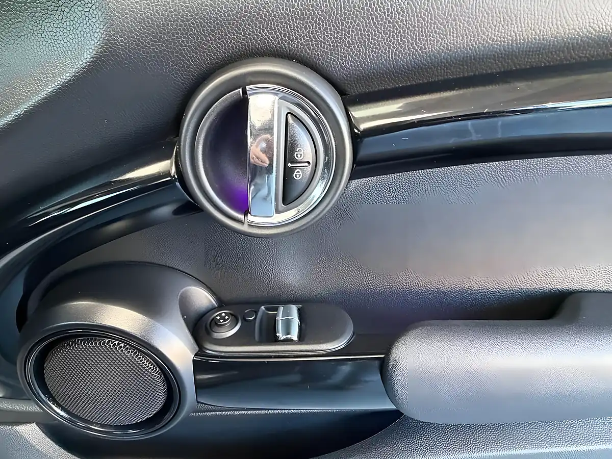 Used 2017 MINI Hatch One Grey - Interior and Exterior details 14