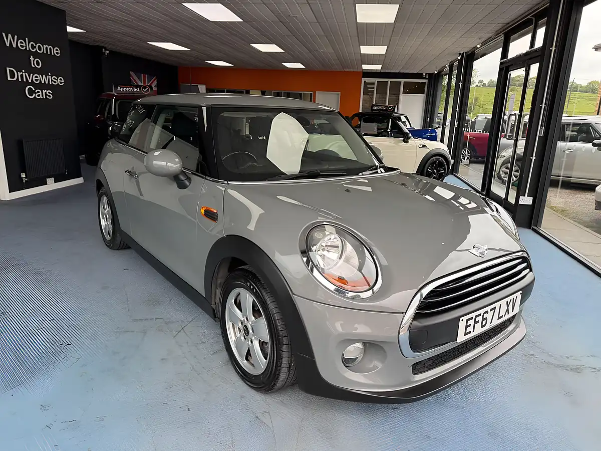 Used 2017 MINI Hatch One Grey - Interior and Exterior details 3