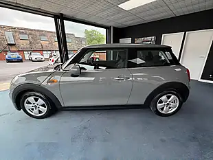 Used 2017 MINI Hatch One Grey - Interior and Exterior details 5