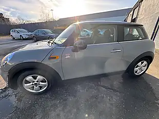 Used 2017 MINI Hatch One Grey - Interior and Exterior details 17
