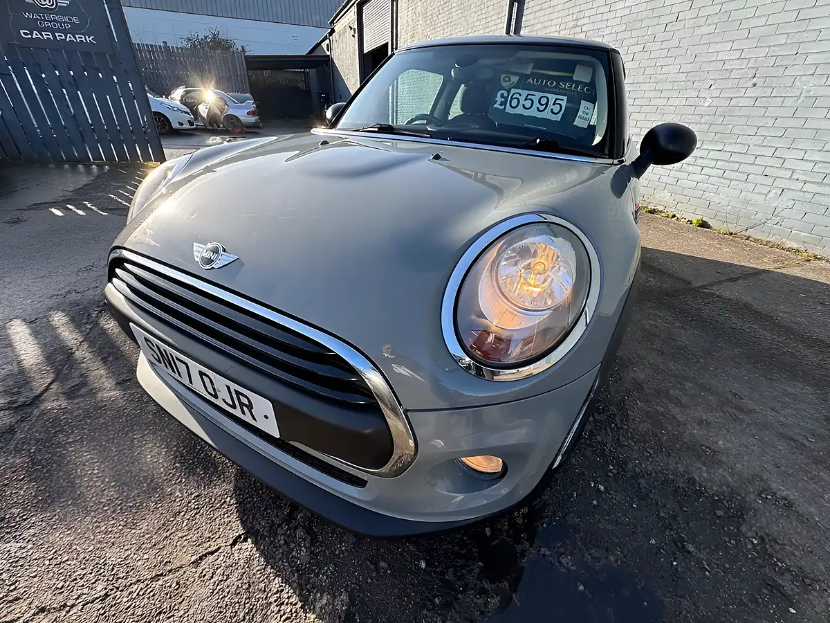 Used 2017 MINI Hatch One Grey - Interior and Exterior details 20