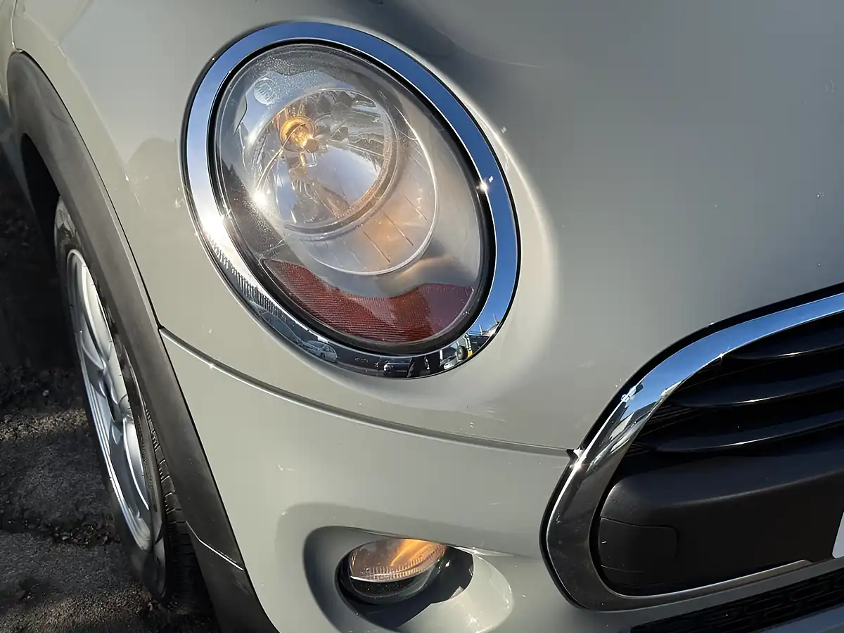 Used 2017 MINI Hatch One Grey - Interior and Exterior details 7