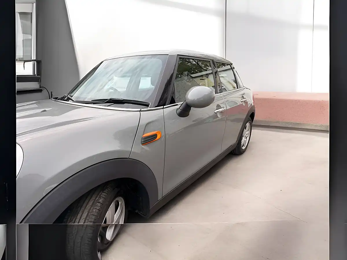 Used 2017 MINI Hatch One Grey - Interior and Exterior details 11