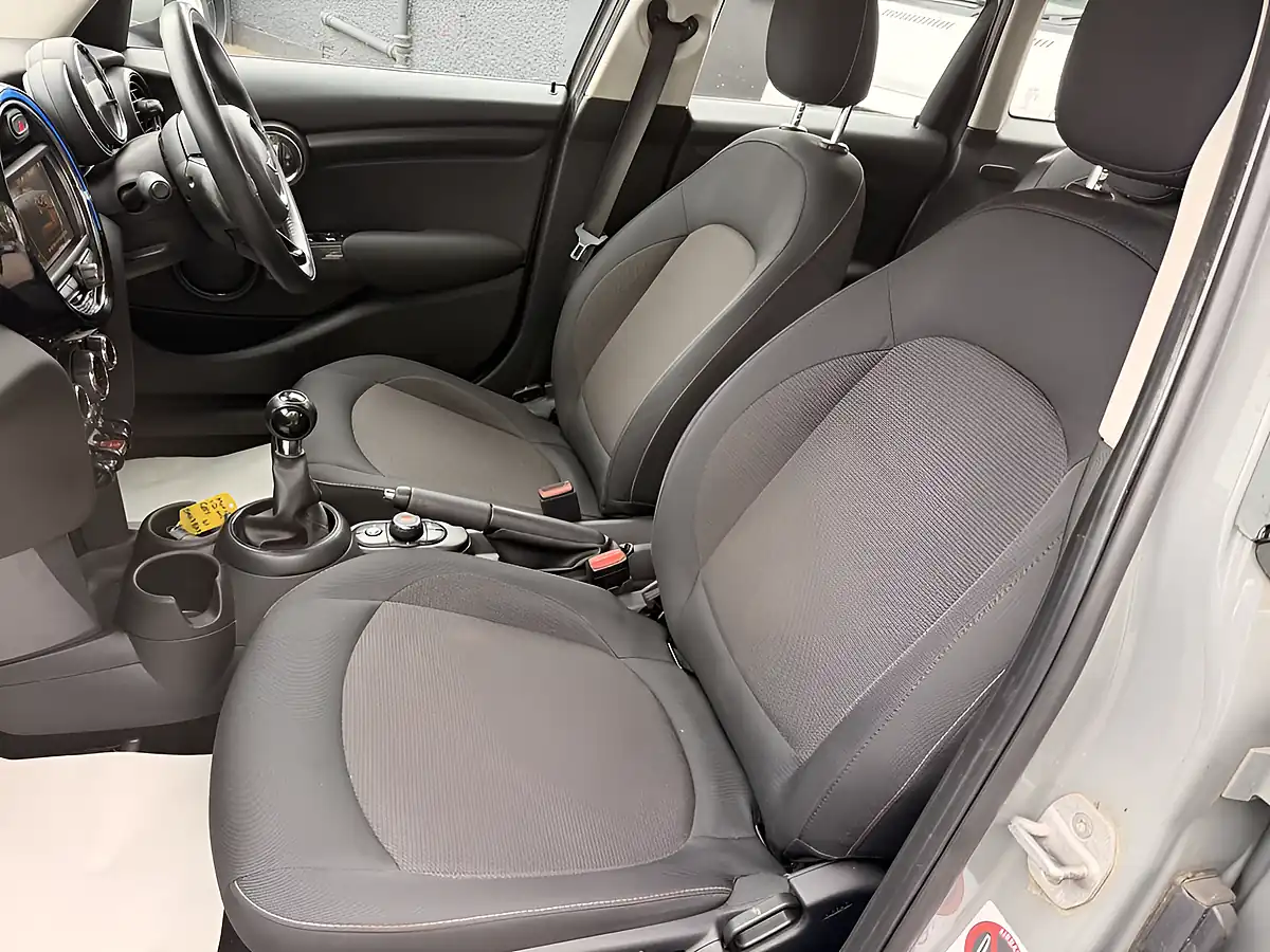 Used 2017 MINI Hatch One Grey - Interior and Exterior details 12