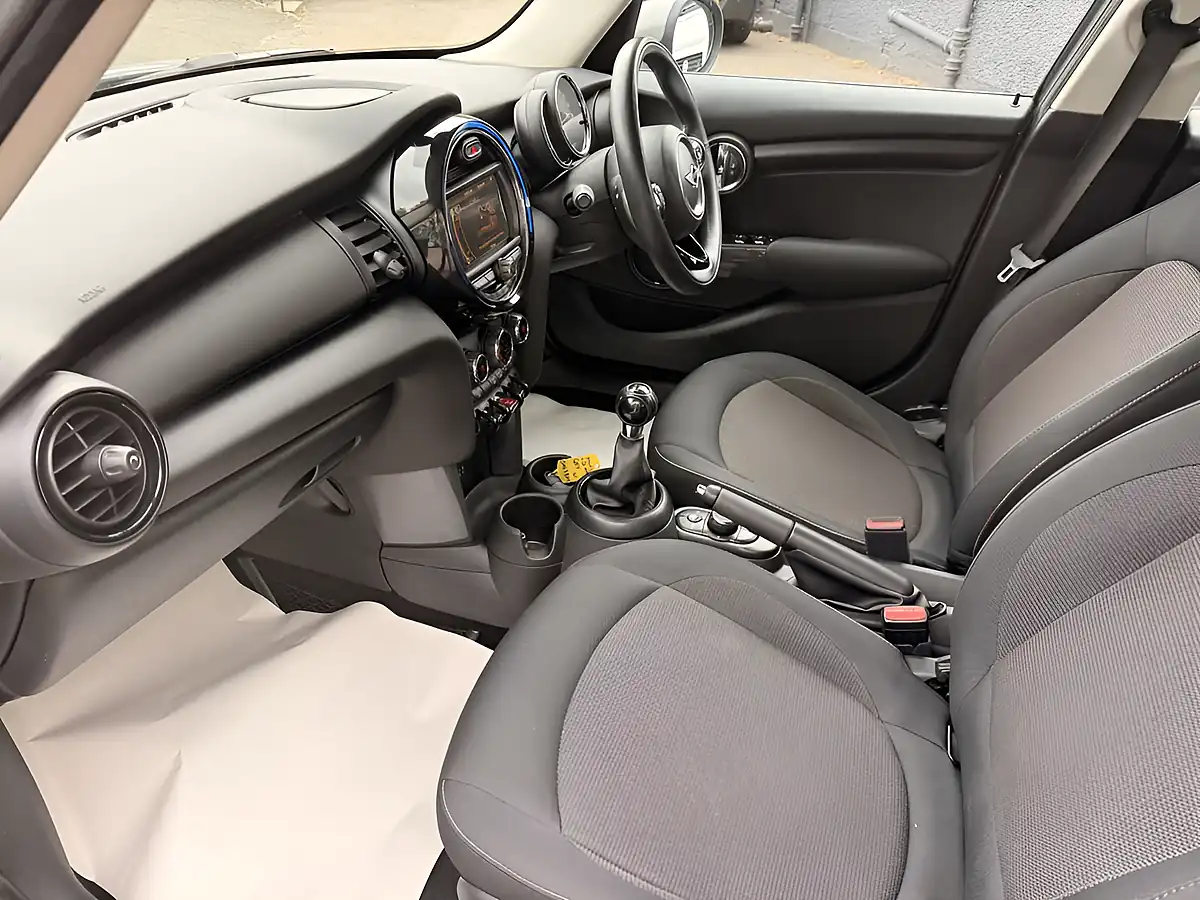 Used 2017 MINI Hatch One Grey - Interior and Exterior details 13
