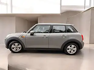 Used 2017 MINI Hatch One Grey - Interior and Exterior details 3