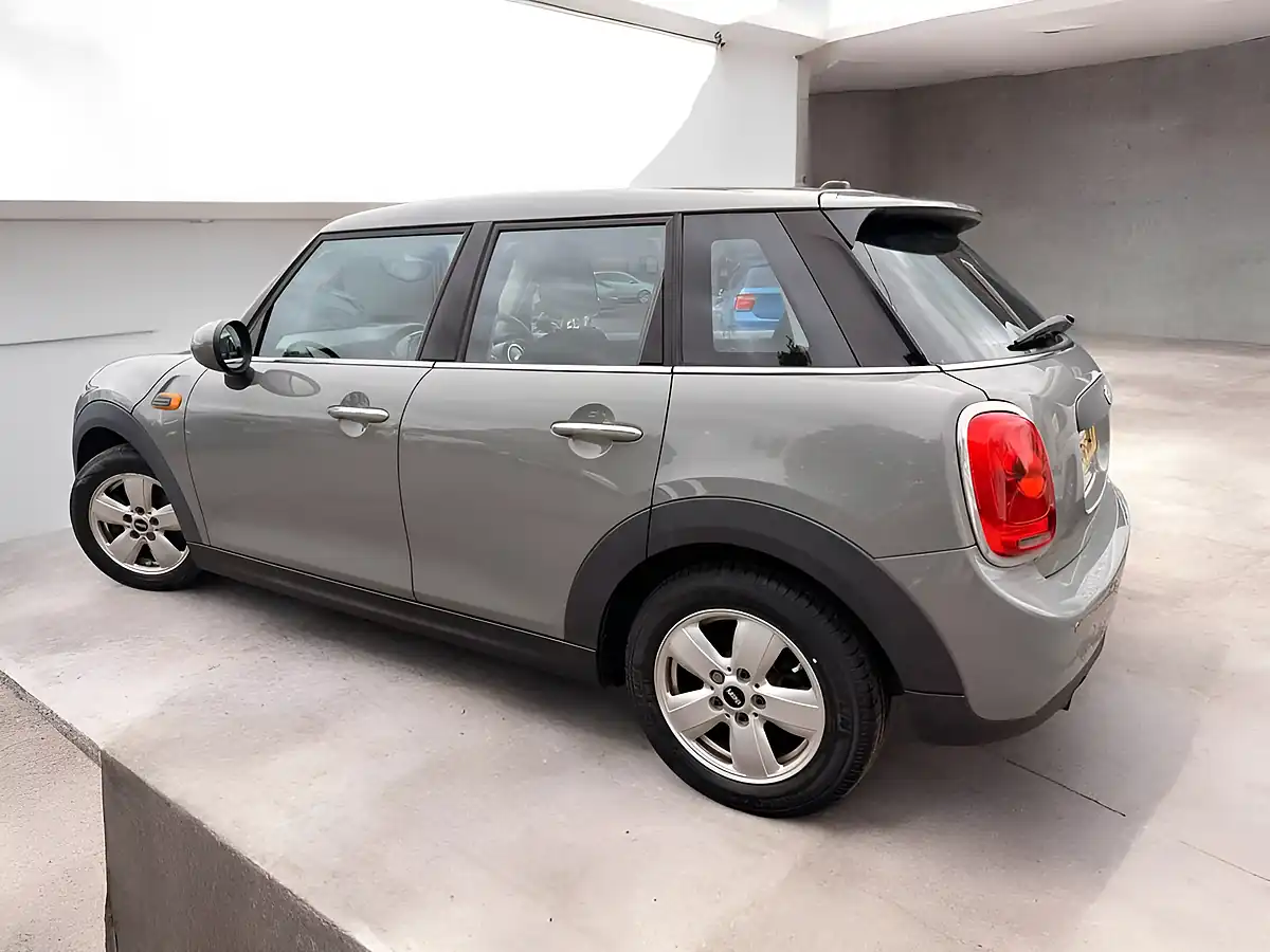 Used 2017 MINI Hatch One Grey - Interior and Exterior details 4