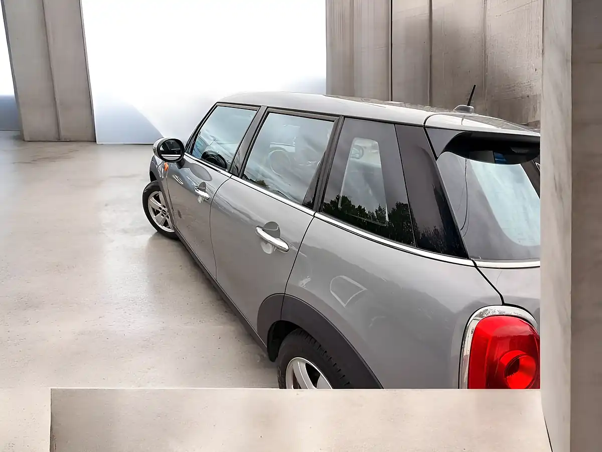 Used 2017 MINI Hatch One Grey - Interior and Exterior details 7