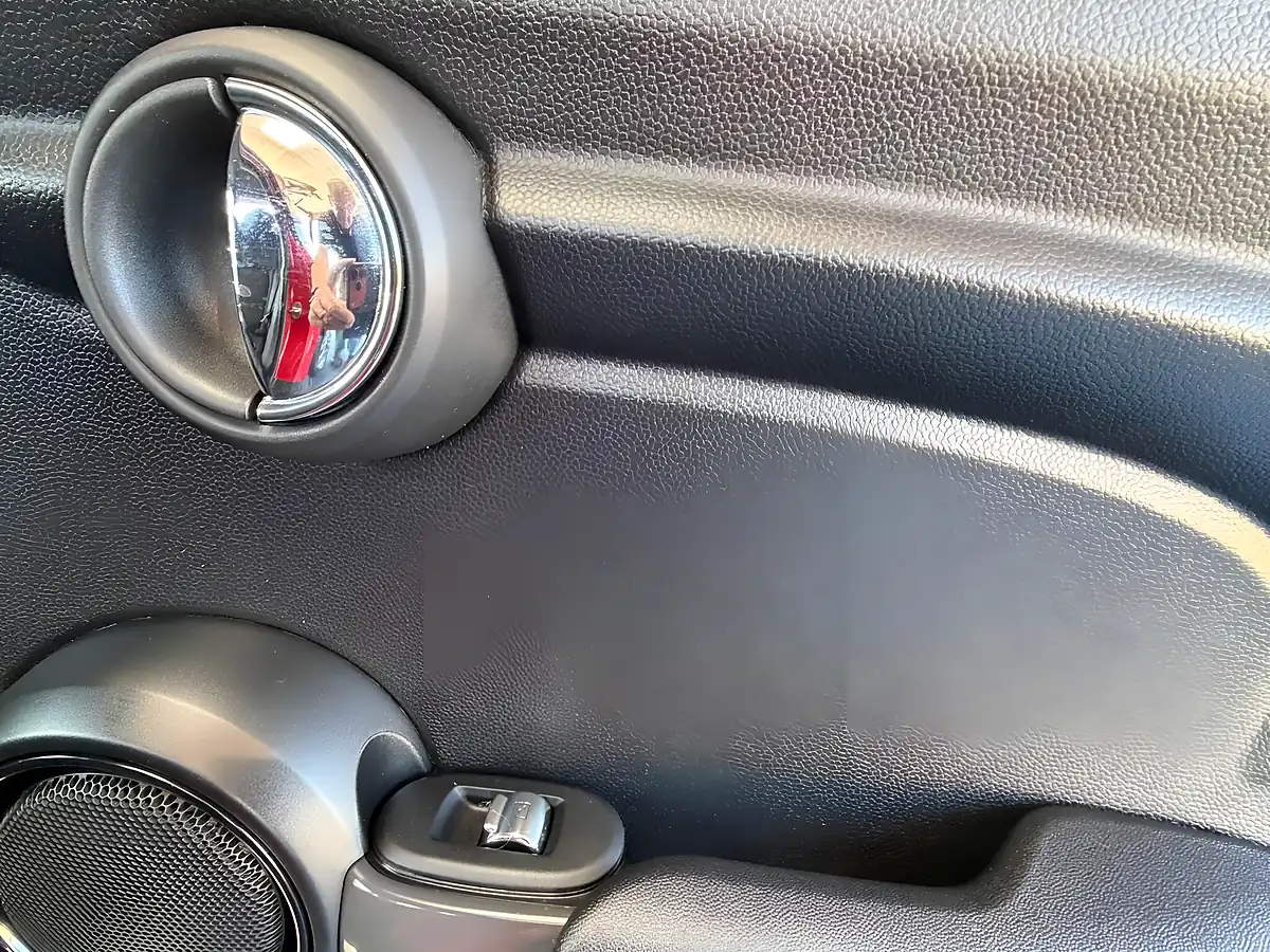 Used 2017 MINI Hatch One Red - Interior and Exterior details 11