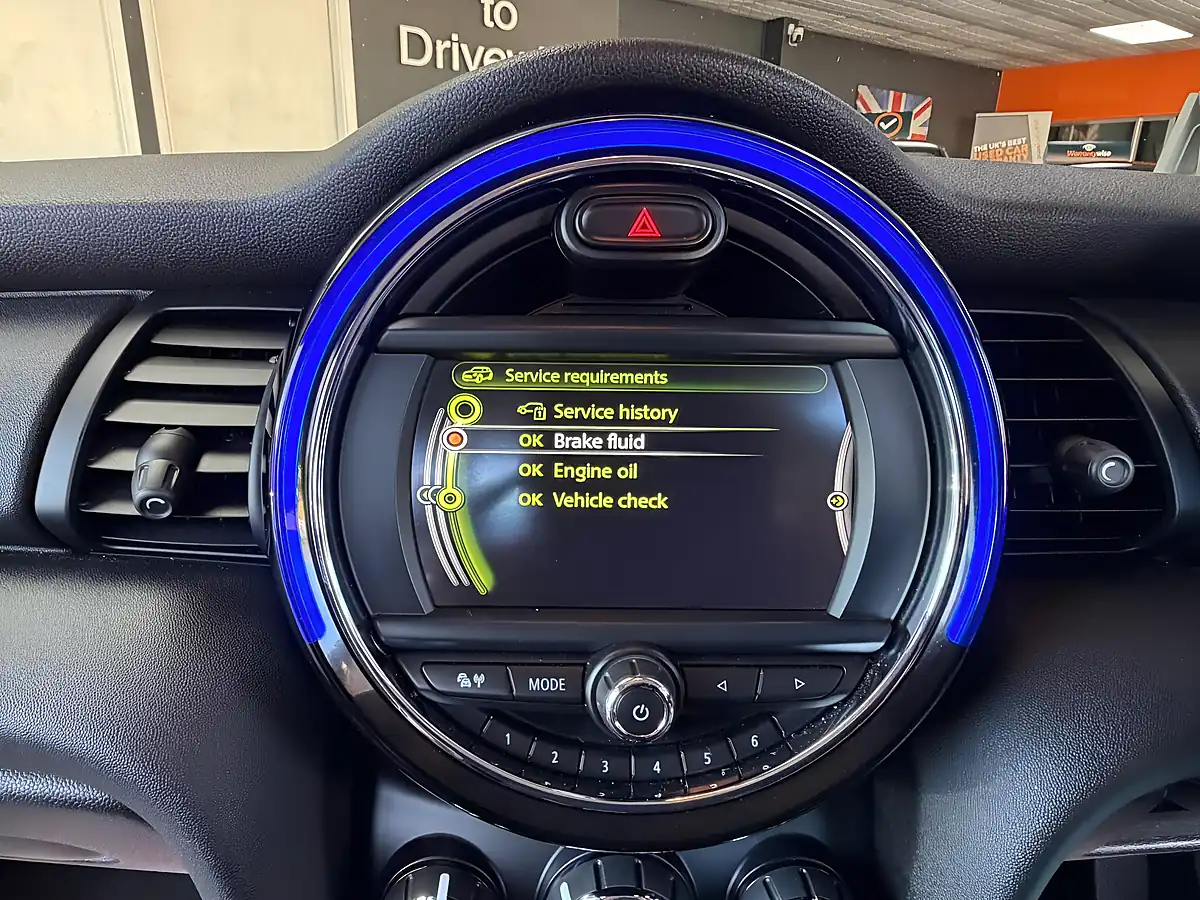 Used 2017 MINI Hatch One Red - Interior and Exterior details 13