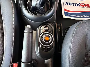 Used 2017 MINI Hatch One Red - Interior and Exterior details 15