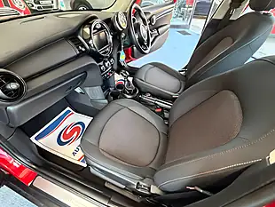 Used 2017 MINI Hatch One Red - Interior and Exterior details 16