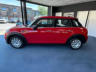 Used 2017 MINI Hatch One Red - Interior and Exterior details 6