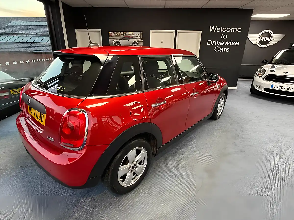 Used 2017 MINI Hatch One Red - Interior and Exterior details 11