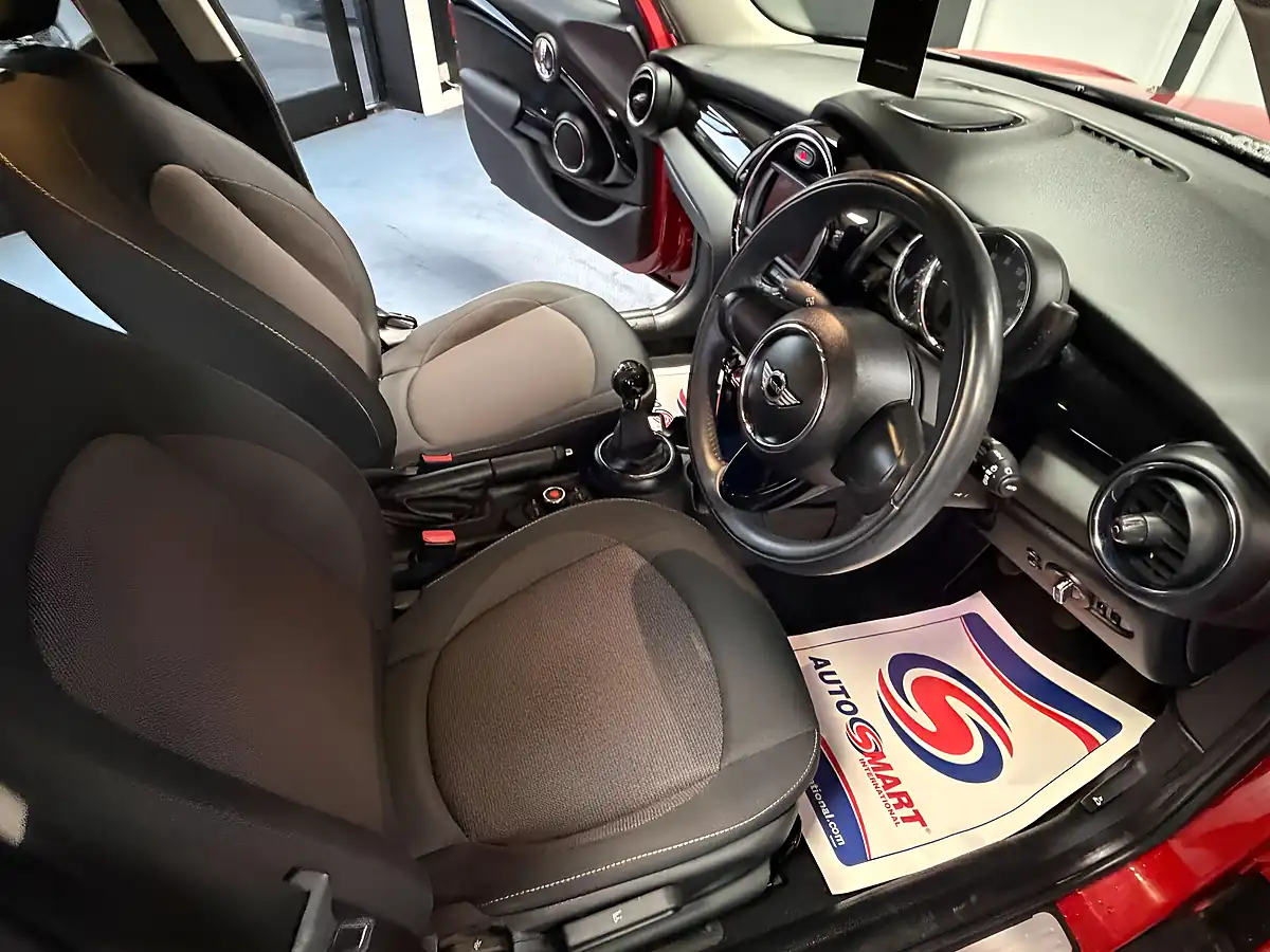 Used 2017 MINI Hatch One Red - Interior and Exterior details 13