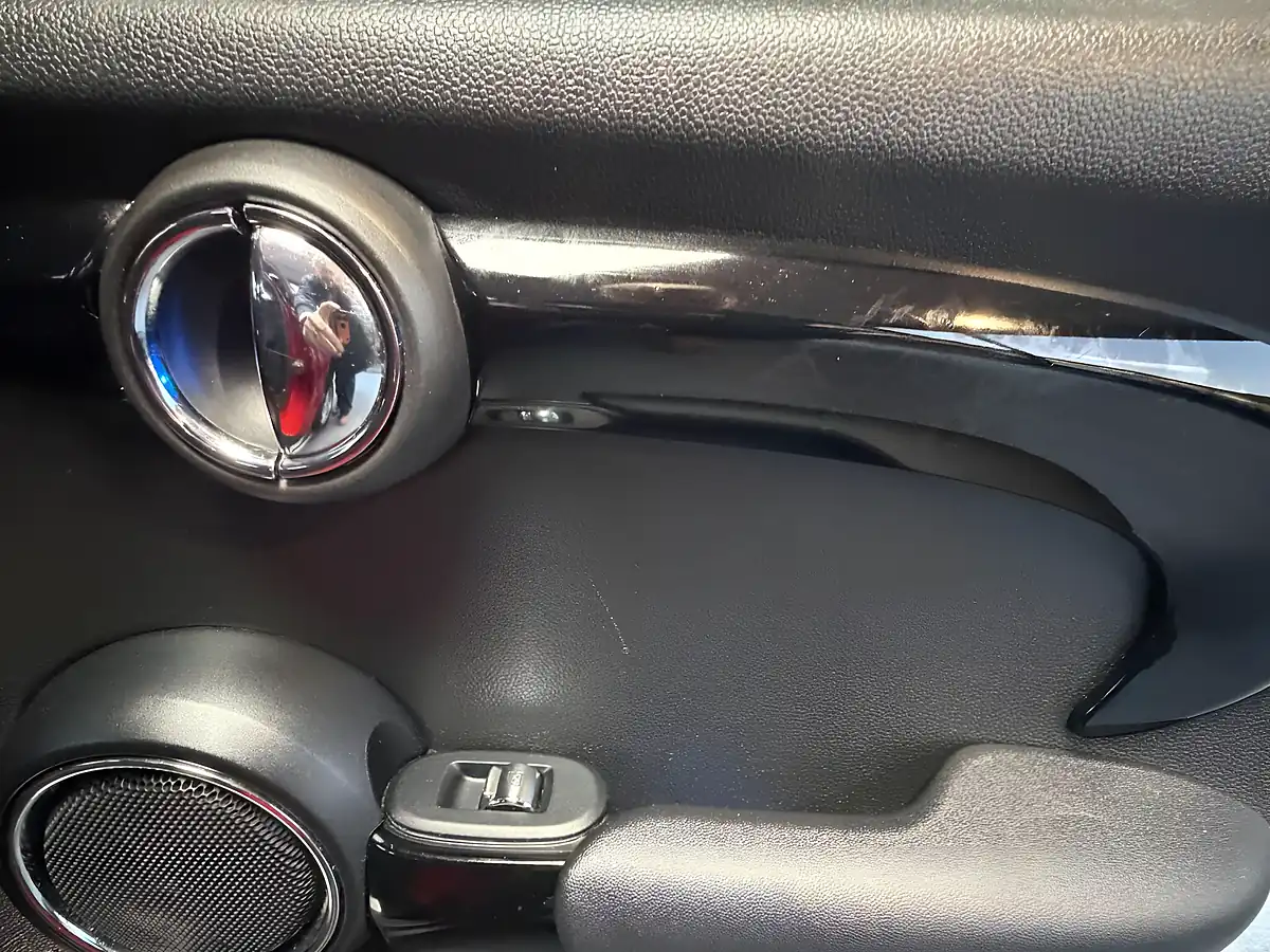 Used 2017 MINI Hatch One Red - Interior and Exterior details 16