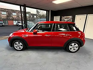 Used 2017 MINI Hatch One Red - Interior and Exterior details 6