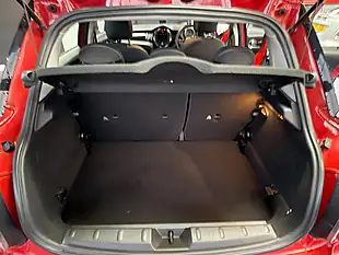Used 2017 MINI Hatch One Red - Interior and Exterior details 9