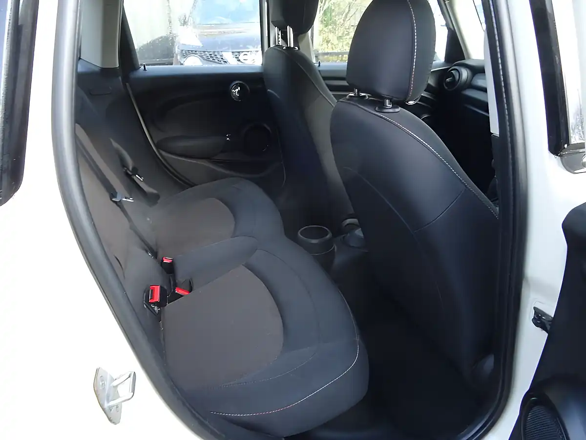 Used 2017 MINI Hatch One White - Interior and Exterior details 11