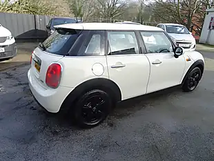 Used 2017 MINI Hatch One White - Interior and Exterior details 5