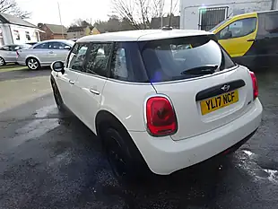 Used 2017 MINI Hatch One White - Interior and Exterior details 7