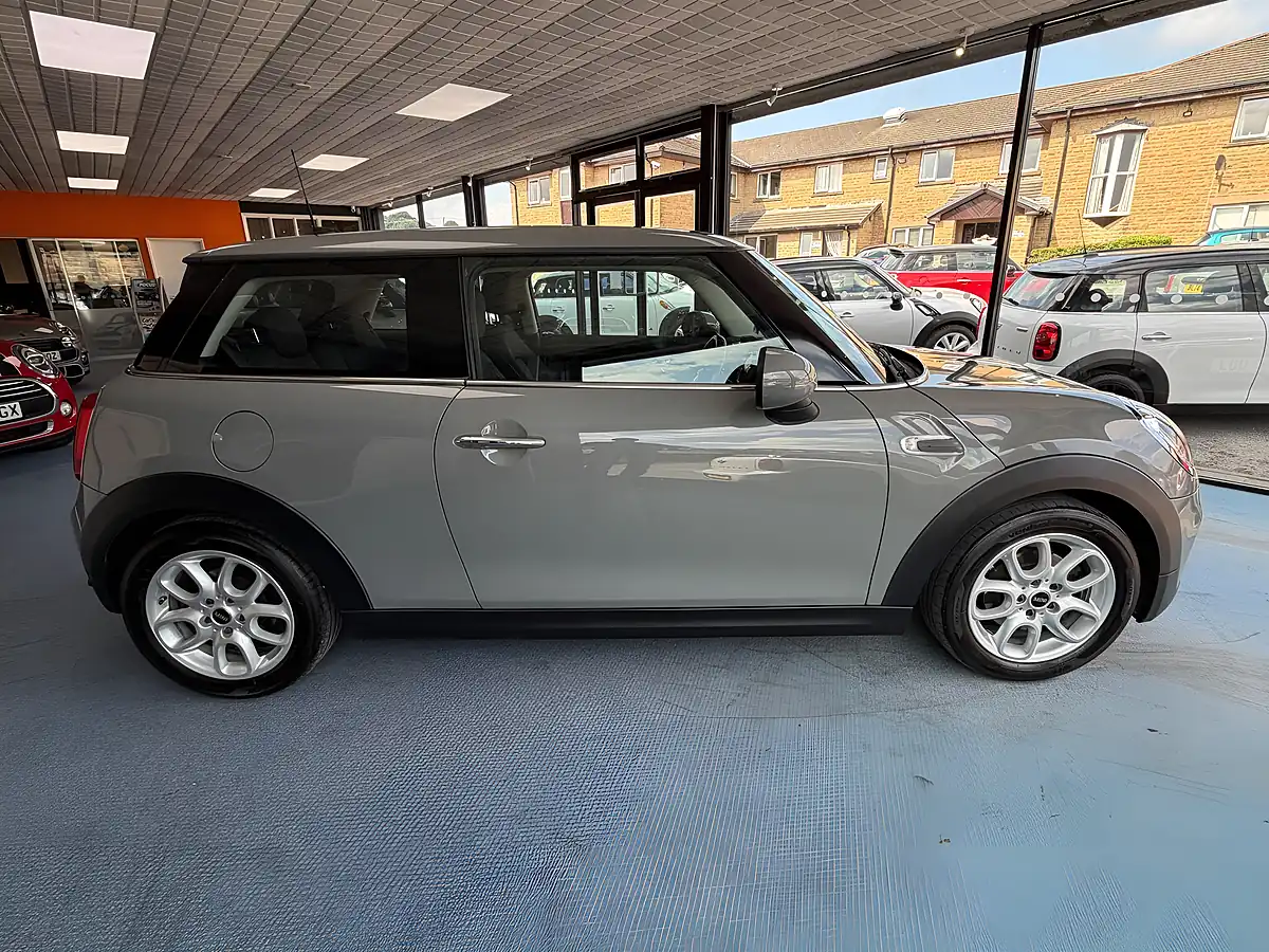 Used 2017 MINI Hatch Pepper Pack Grey - Interior and Exterior details 2