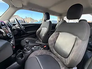 Used 2017 MINI Hatch Seven Blue - Interior and Exterior details 14