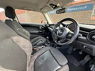 Used 2017 MINI Hatch Seven Blue - Interior and Exterior details 9