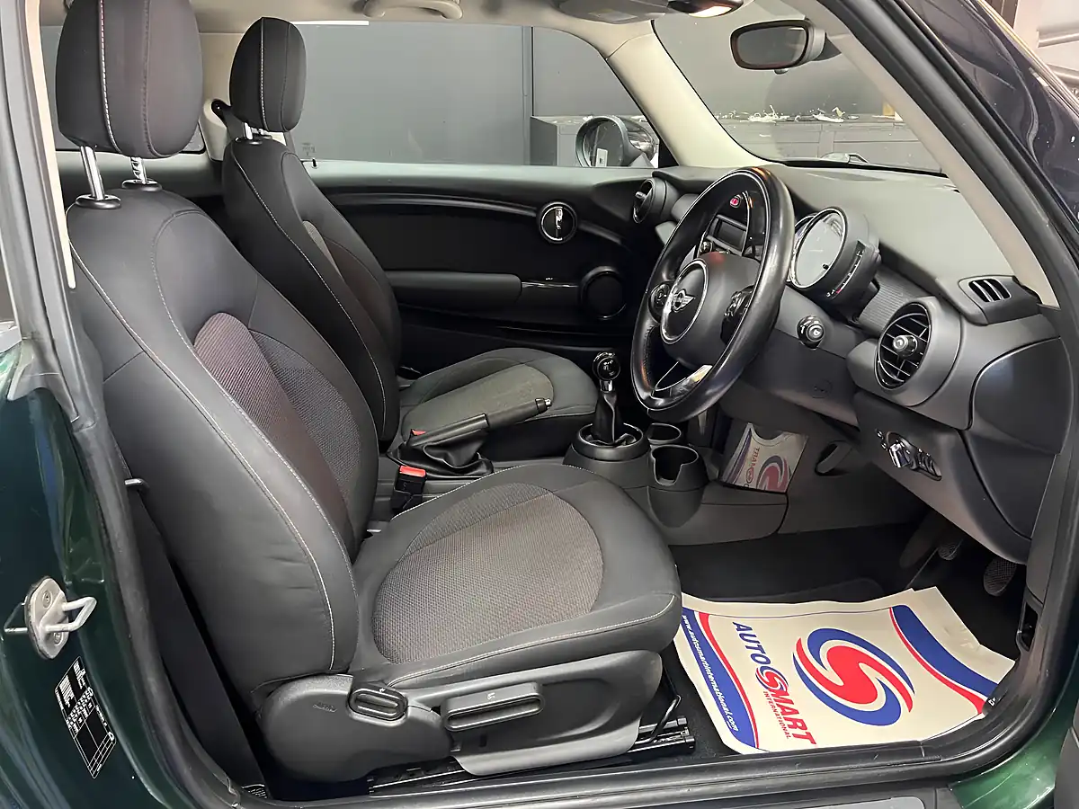 Used 2017 MINI Hatchback Cooper British Racing Green - Interior and Exterior details 13