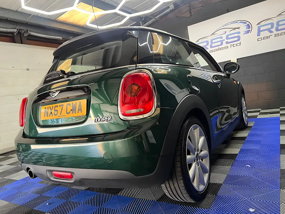Used 2017 MINI Hatchback Cooper British Racing Green - Interior and Exterior details 16