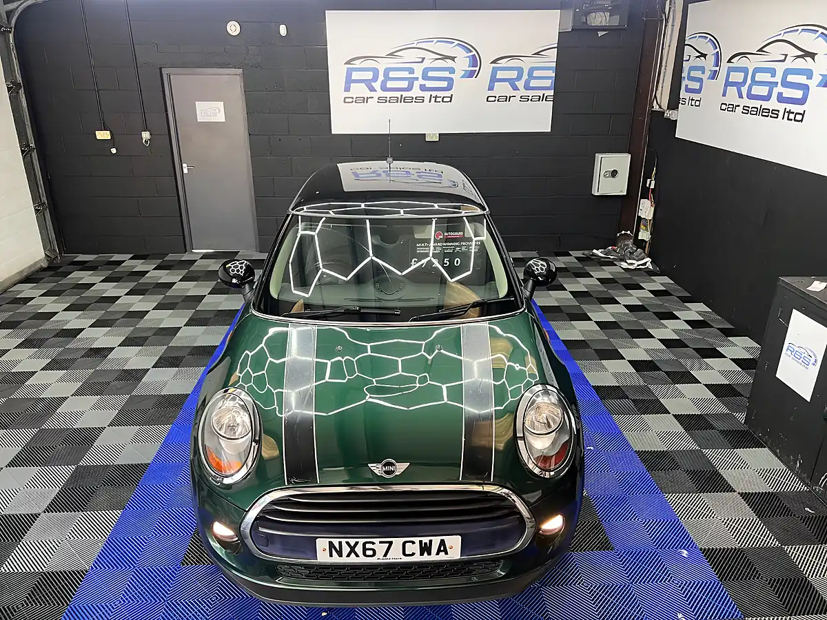 Used 2017 MINI Hatchback Cooper British Racing Green - Interior and Exterior details 7
