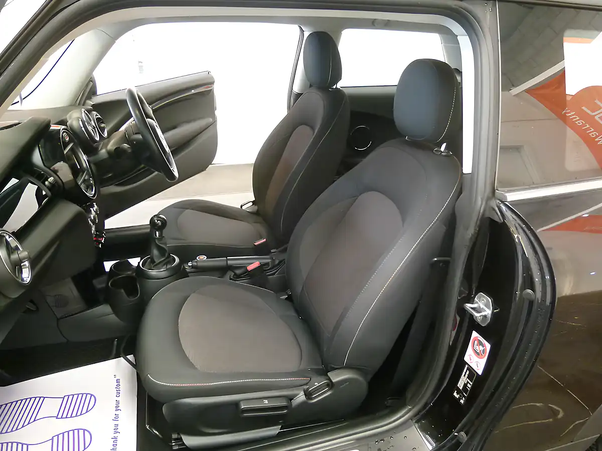 Used 2017 MINI One One Black - Interior and Exterior details 14