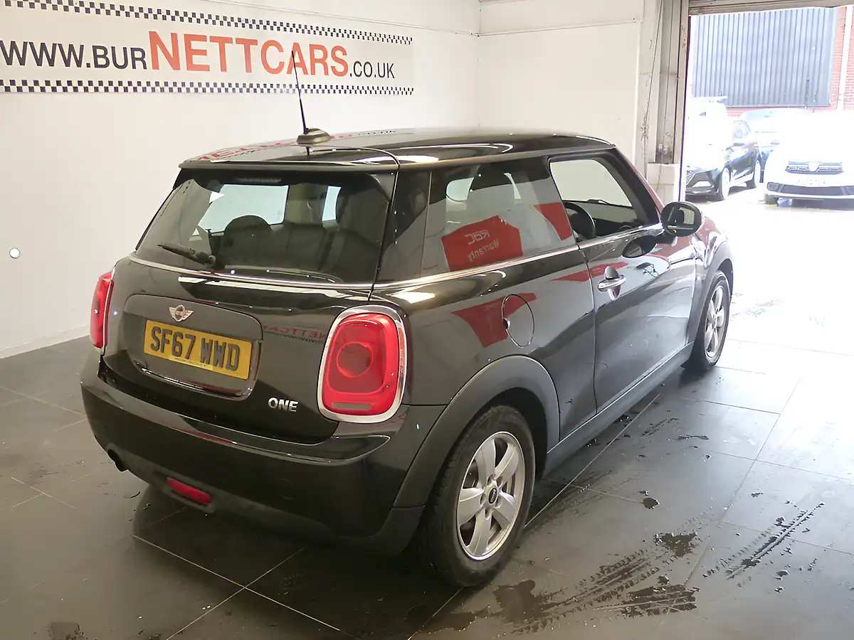 Used 2017 MINI One One Black - Interior and Exterior details 8