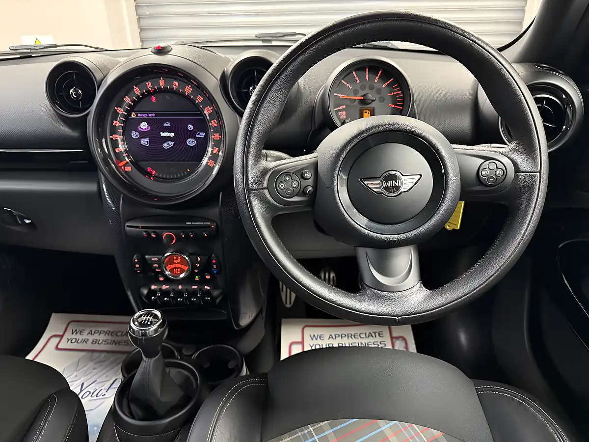 Used 2017 MINI Paceman Cooper S ALL4 Blue - Interior and Exterior details 10