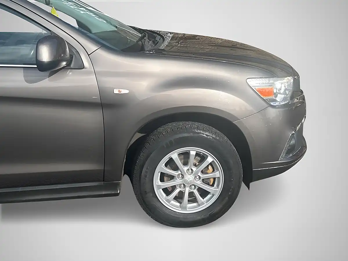 Used 2017 Mitsubishi Asx 2 Brown - Interior and Exterior details 13